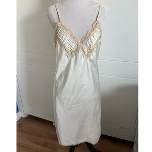 Vintage Lingerie Miss Elaine Cream Ivory Slip Dress Negligee Chemise Women Small
